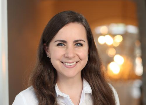 Siobhan Nic Fhlannchadha head shot